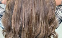 HAIR.COMPANY – Balayage Highlights by Katharina